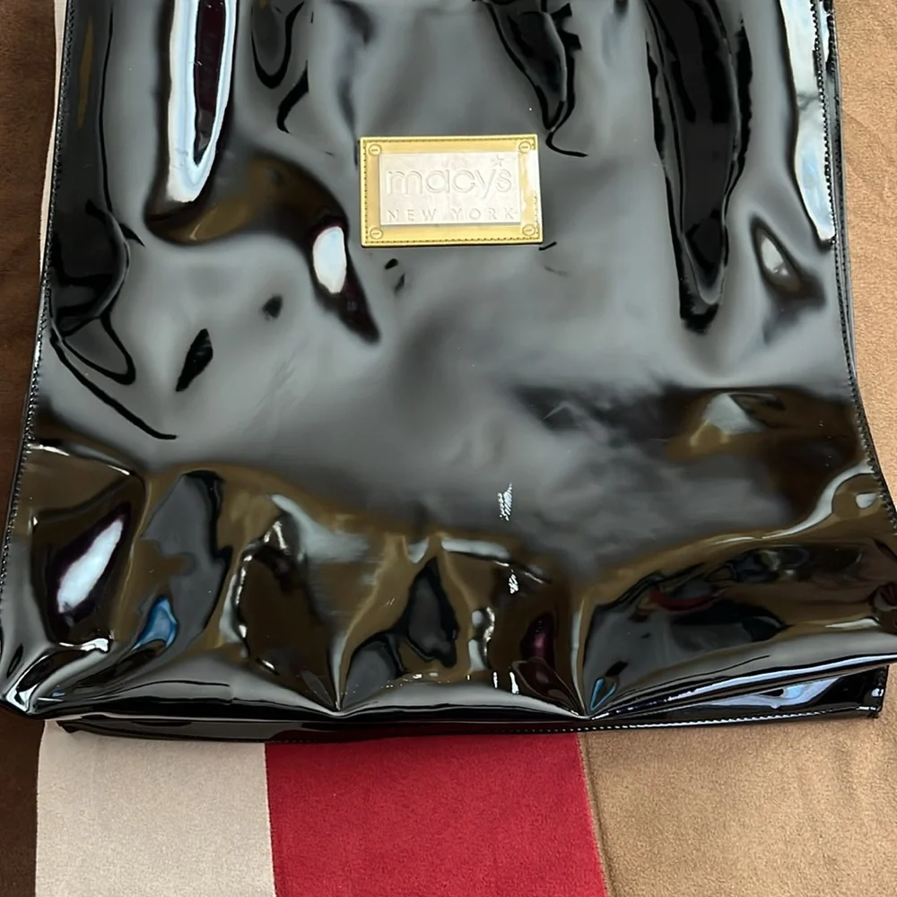 New Macys Large Black Patent Tote Bag - Picture 11 of 11